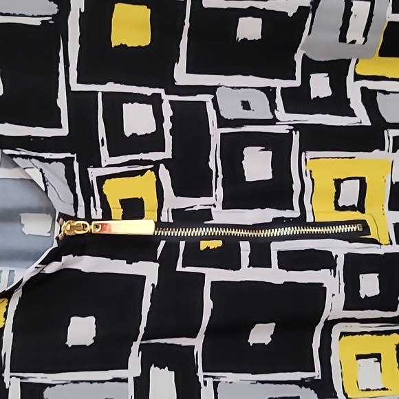 Dress - Picture 3 of 5